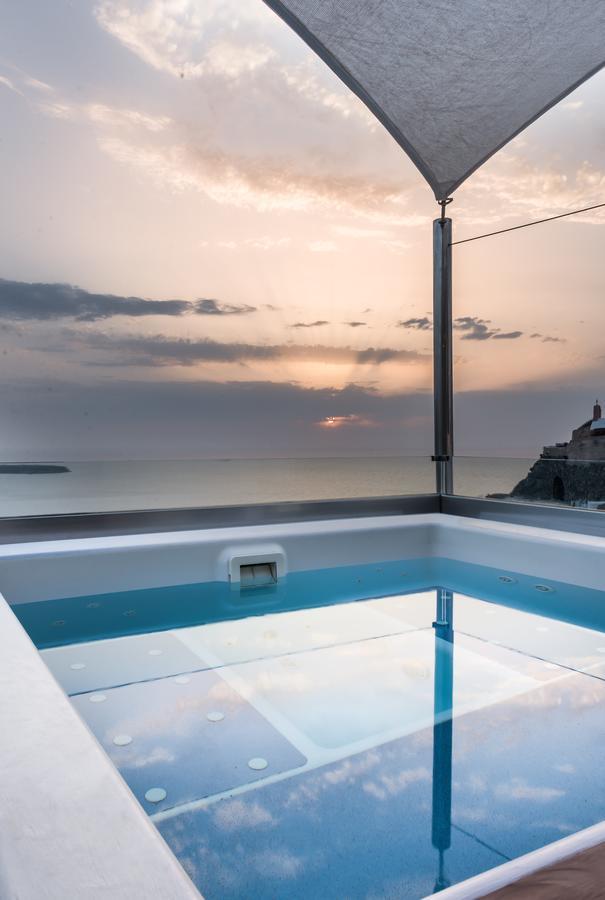 Hyperion Oia Suites Extérieur photo