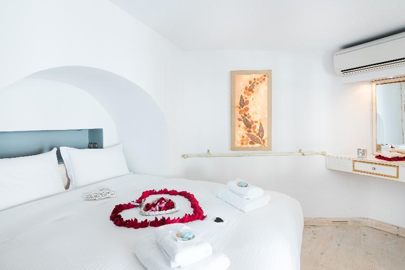 Hyperion Oia Suites Extérieur photo